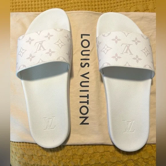 Louis Vuitton | Shoes | Lv Waterfront Mule Monogram Rubber  display picture 1
